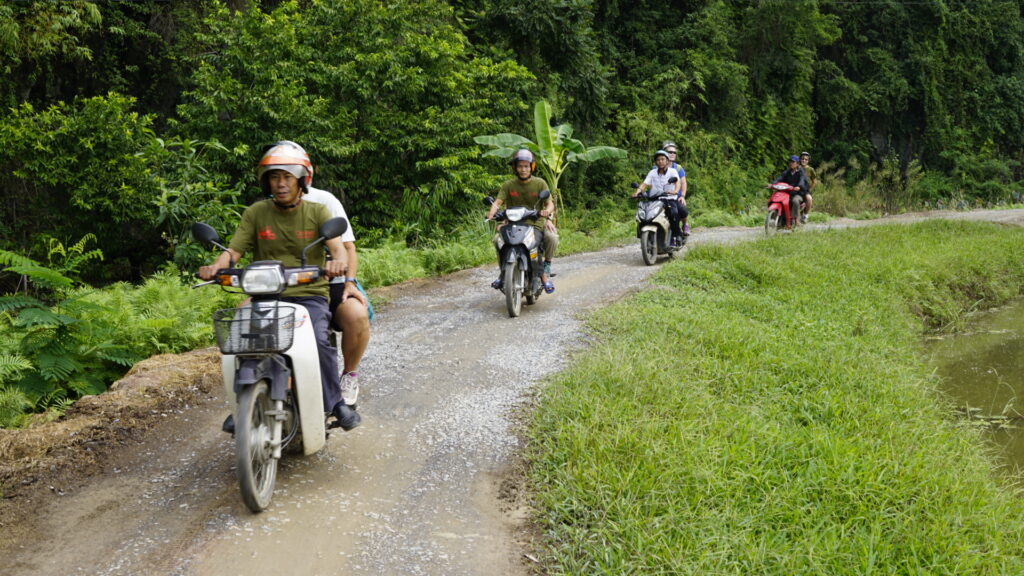 Ninh-Binh-Motorcycle-Tours-Ninh-Binh-Countryside-motorcycle-tours-.JPG-4-1024x576